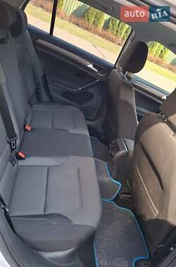 Хэтчбек Volkswagen e-Golf 2018 в 