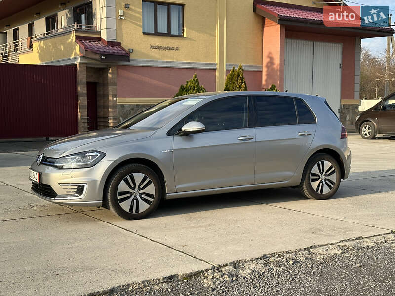 Хетчбек Volkswagen e-Golf 2020 в Ужгороді