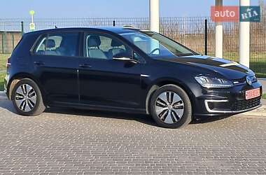 Хэтчбек Volkswagen e-Golf 2016 в 