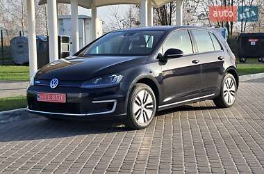 Хэтчбек Volkswagen e-Golf 2016 в 