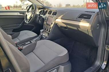 Хэтчбек Volkswagen e-Golf 2016 в 