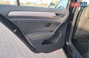 Хэтчбек Volkswagen e-Golf 2016 в 
