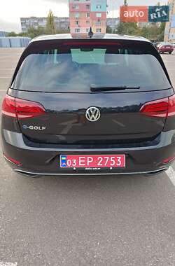 Хэтчбек Volkswagen e-Golf 2018 в 
