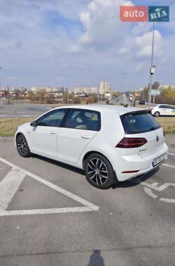 Хэтчбек Volkswagen e-Golf 2018 в 