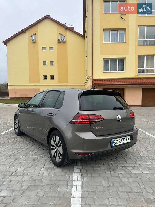 Хэтчбек Volkswagen e-Golf 2015 в Львове