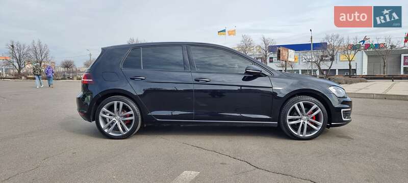 Хетчбек Volkswagen e-Golf 2015 в Кривому Розі