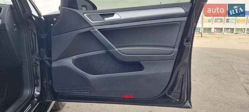 Хетчбек Volkswagen e-Golf 2015 в Кривому Розі