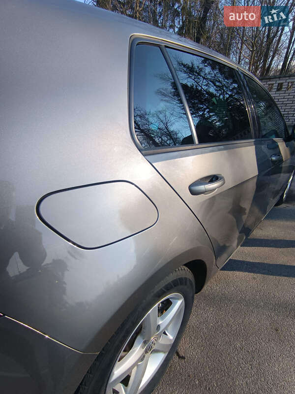 Хэтчбек Volkswagen e-Golf 2015 в Виннице фото 7 Хэтчбек Volkswagen e-Golf 2015 в Виннице