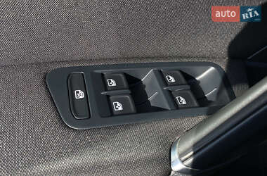 Хетчбек Volkswagen e-Golf 2020 в 