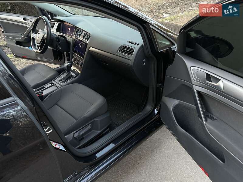 Хэтчбек Volkswagen e-Golf 2020 в Кропивницком