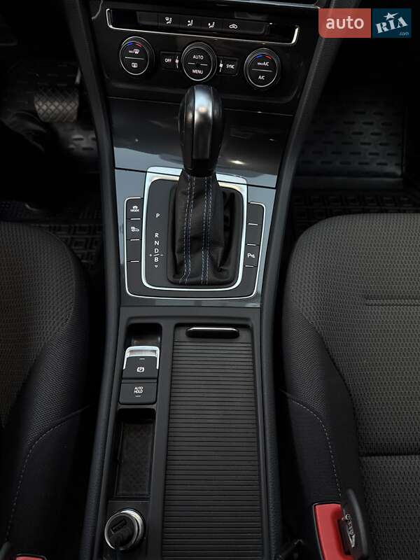 Хэтчбек Volkswagen e-Golf 2020 в Кропивницком