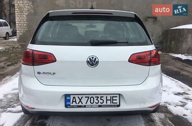 Хетчбек Volkswagen e-Golf 2016 в 