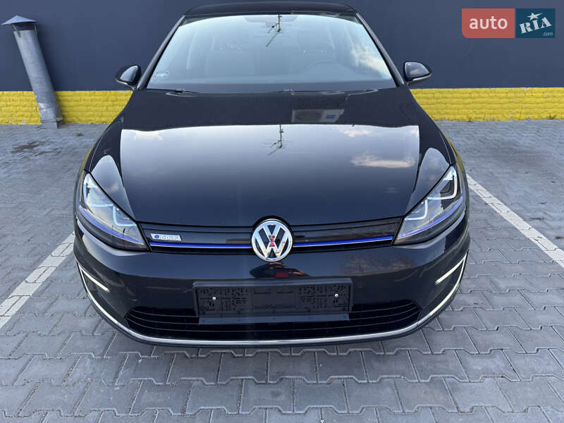 Хэтчбек Volkswagen e-Golf 2015 в 
