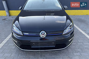 Хэтчбек Volkswagen e-Golf 2015 в 