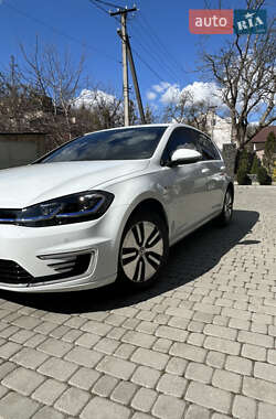 Хетчбек Volkswagen e-Golf 2020 в 