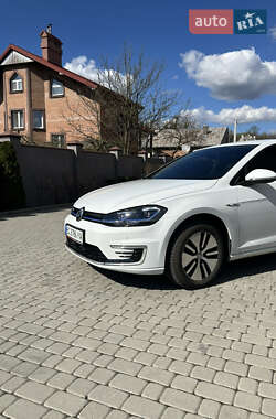 Хетчбек Volkswagen e-Golf 2020 в 
