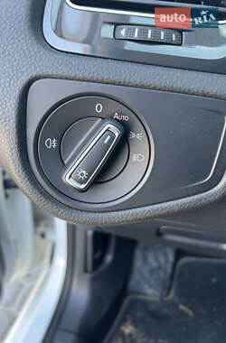 Хетчбек Volkswagen e-Golf 2020 в 