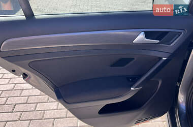 Хетчбек Volkswagen e-Golf 2019 в 