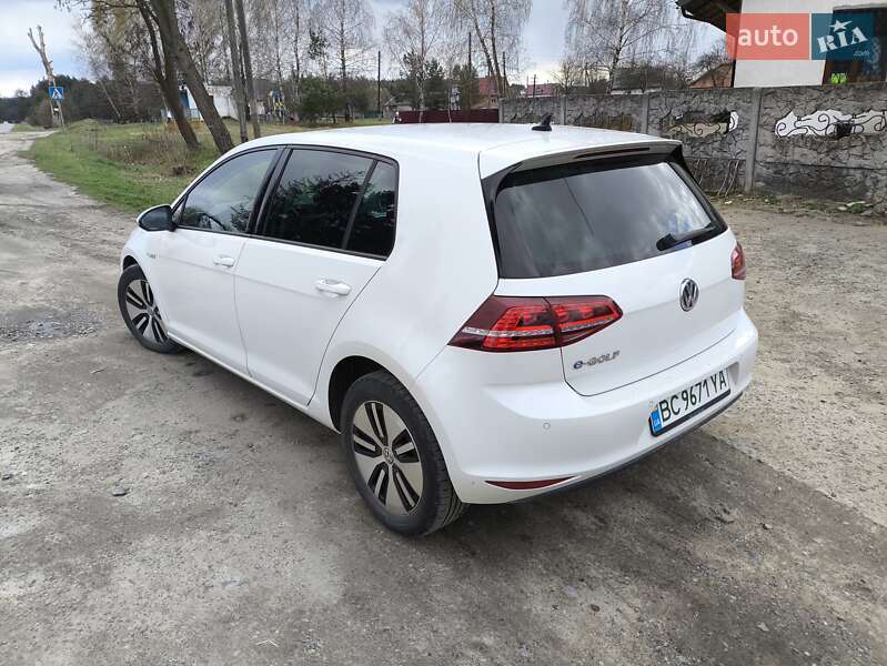 Хэтчбек Volkswagen e-Golf 2014 в Яворове
