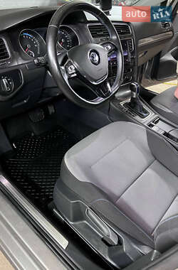 Хетчбек Volkswagen e-Golf 2015 в 