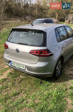 Хэтчбек Volkswagen e-Golf 2014 в 