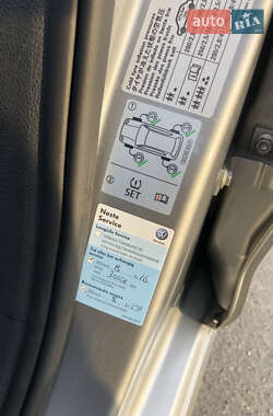 Хэтчбек Volkswagen e-Golf 2014 в 