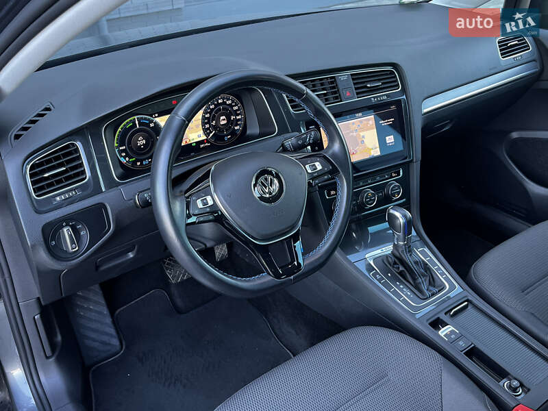 Хетчбек Volkswagen e-Golf 2018 в Луцьку