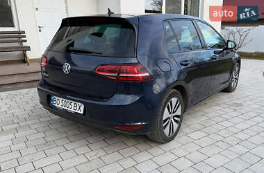 Хэтчбек Volkswagen e-Golf 2016 в 