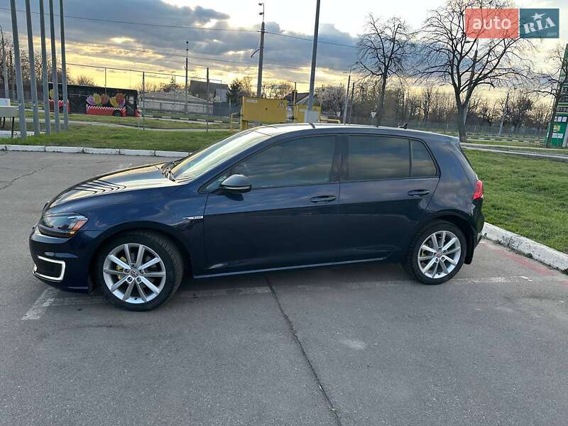 Хэтчбек Volkswagen e-Golf 2014 в Харькове фото 4 Хэтчбек Volkswagen e-Golf 2014 в Харькове