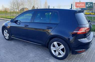 Хэтчбек Volkswagen e-Golf 2016 в 
