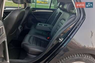 Хэтчбек Volkswagen e-Golf 2016 в 