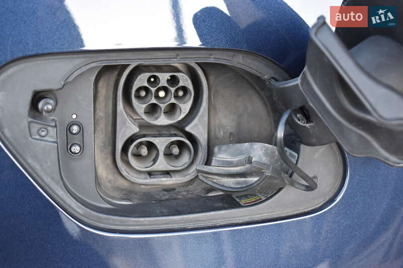 Хетчбек Volkswagen e-Golf 2015 в Львові