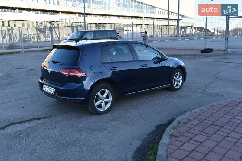 Хетчбек Volkswagen e-Golf 2015 в Львові