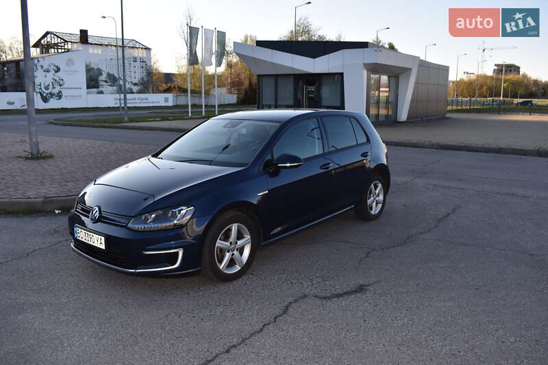 Хетчбек Volkswagen e-Golf 2015 в Львові