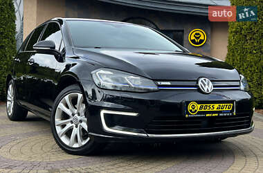 Хэтчбек Volkswagen e-Golf 2017 в 