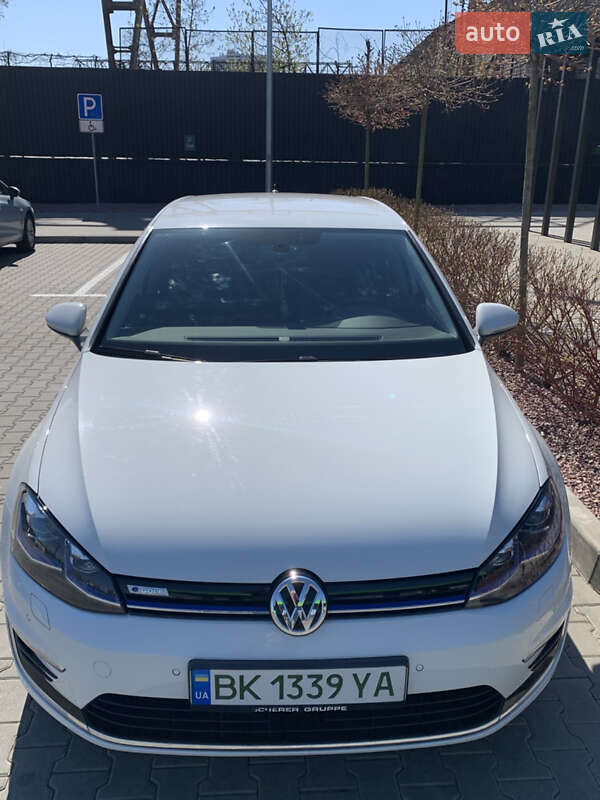 Хетчбек Volkswagen e-Golf 2020 в Києві