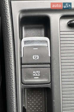 Хетчбек Volkswagen e-Golf 2014 в 