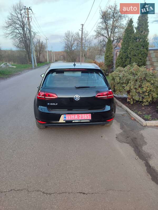 Хэтчбек Volkswagen e-Golf 2014 в Кривом Роге