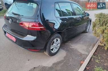 Хэтчбек Volkswagen e-Golf 2014 в 