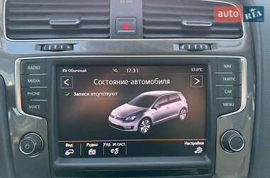 Хэтчбек Volkswagen e-Golf 2014 в 