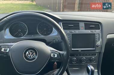 Хэтчбек Volkswagen e-Golf 2014 в 