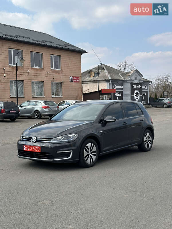Хэтчбек Volkswagen e-Golf 2020 в 