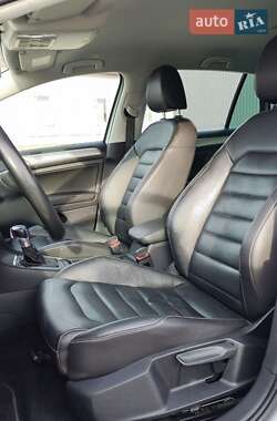 Хетчбек Volkswagen e-Golf 2015 в 