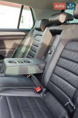 Хетчбек Volkswagen e-Golf 2015 в 