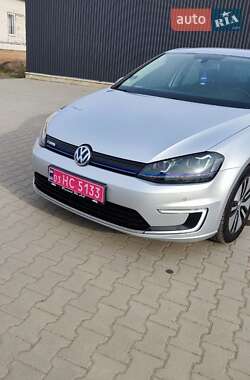 Хетчбек Volkswagen e-Golf 2015 в 