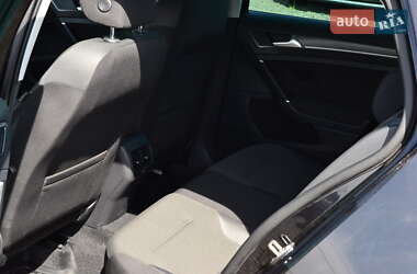 Хэтчбек Volkswagen e-Golf 2018 в 