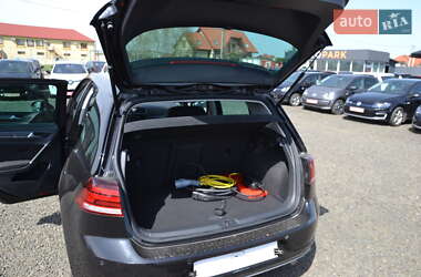 Хэтчбек Volkswagen e-Golf 2018 в 