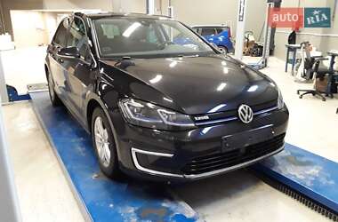 Хэтчбек Volkswagen e-Golf 2018 в 