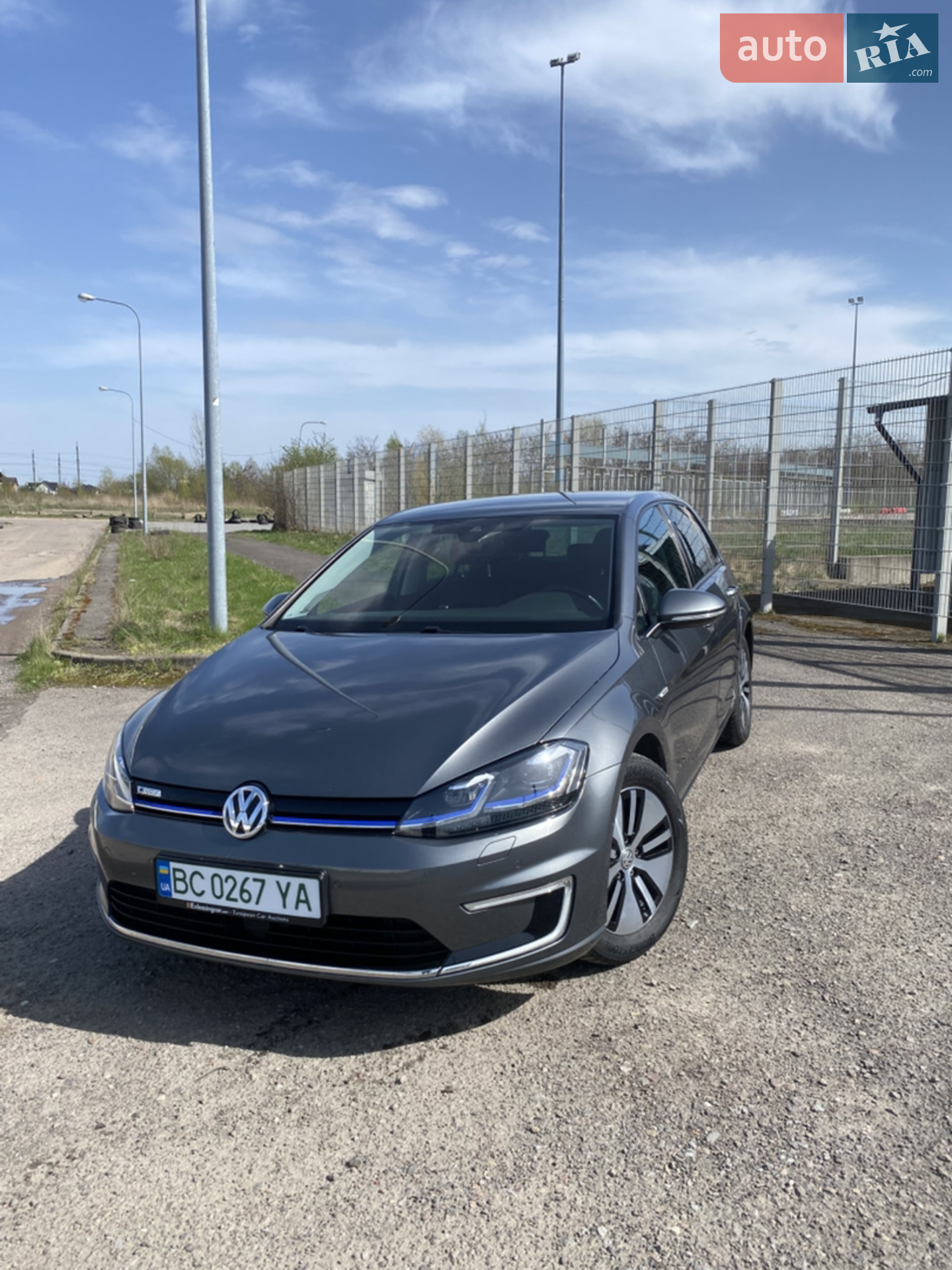 2017 Volkswagen Golf - фото 1