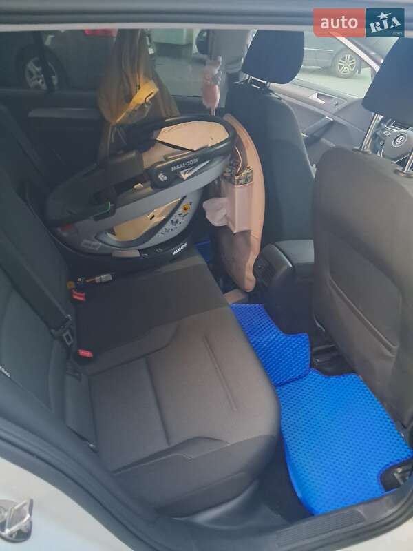 Хетчбек Volkswagen e-Golf 2018 в Львові фото 18 Хетчбек Volkswagen e-Golf 2018 в Львові